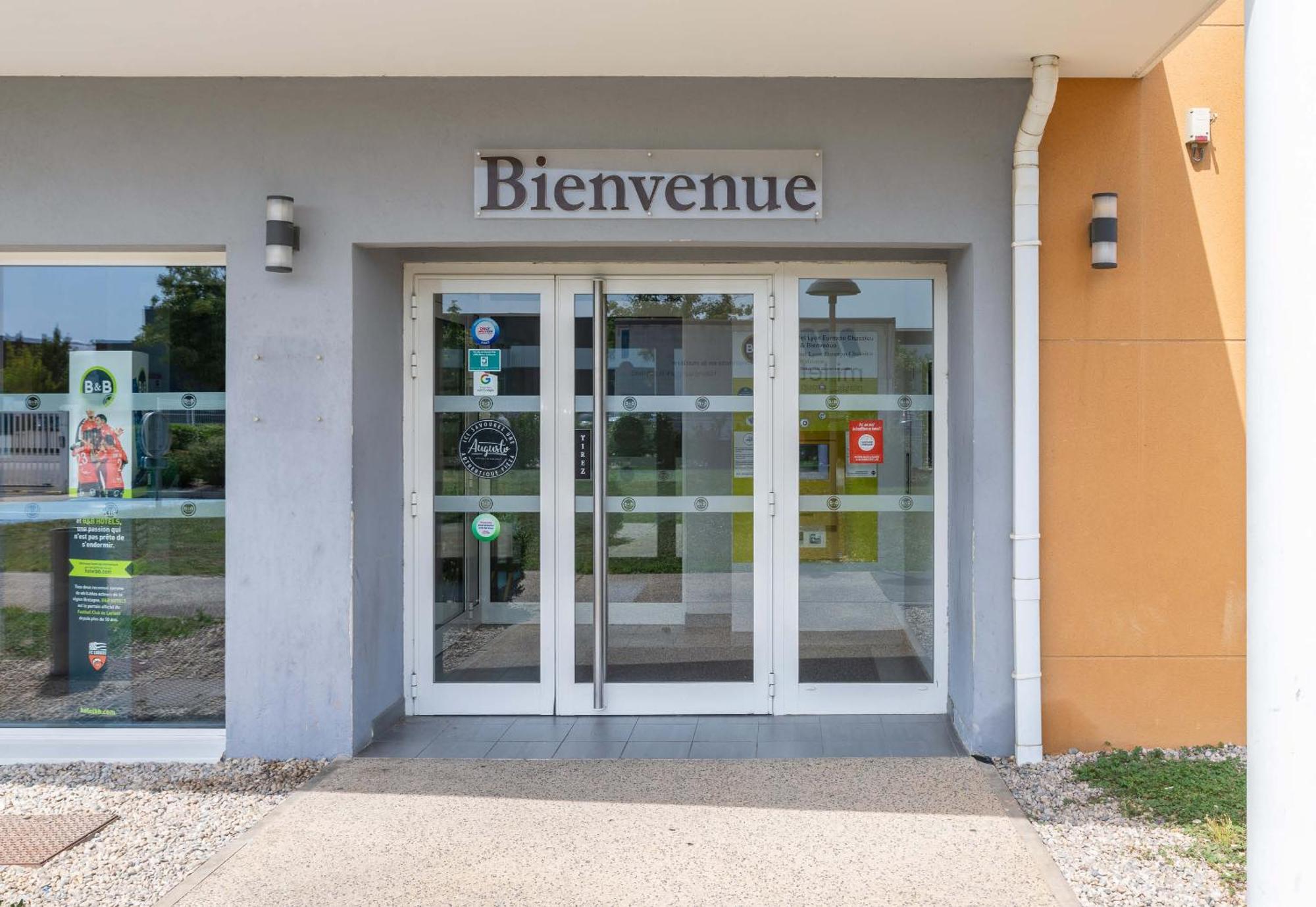 B&B HOTEL Lyon Eurexpo Chassieu Buitenkant foto